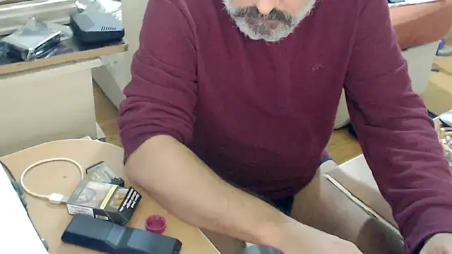 Snapshot of LiONTURK chatting on 12, 10, 2025 LiONTURK online show from 12, 10, 2025