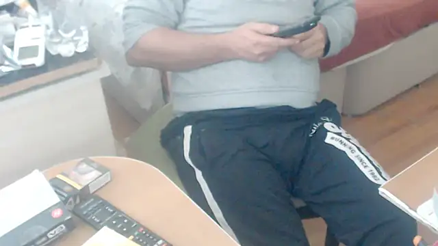 Snapshot of LiONTURK chatting on 9, 10, 2025 LiONTURK online show from 9, 10, 2025