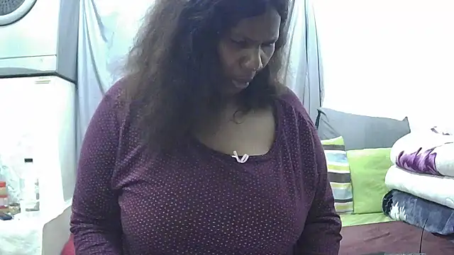 Delicioussexy online show from 22, 4, 2026