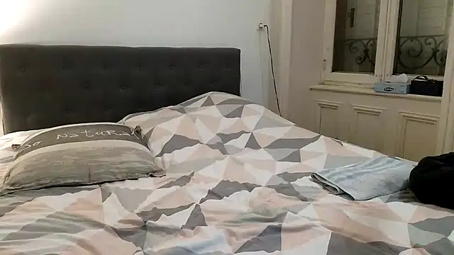 MissLilooo online show from 2, 3, 2025