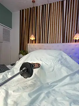 valerie lya online show from 25, 2, 2026