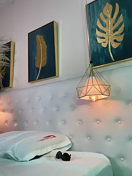 valerie lya online show from 6, 11, 2025