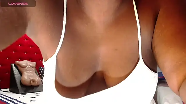 TamyJhonson online show from 5, 12, 2025