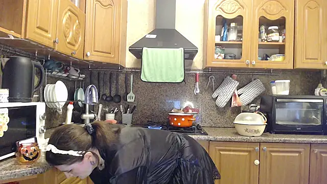 LizaCakes online show from 16, 10, 2025