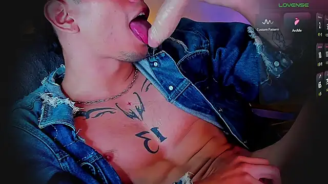 Snapshot of warm_sac chatting on 18, 10, 2025 warm sac online show from 18, 10, 2025