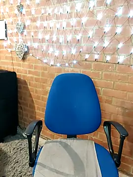 Lilybanx online show from 16, 2, 2025