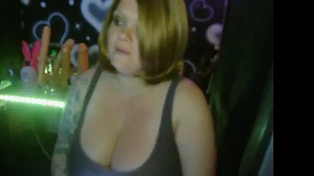 HoneyChambers online show from 15, 7, 2026