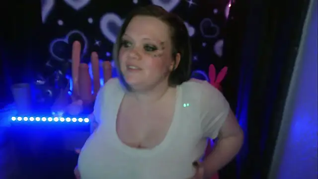 HoneyChambers online show from 5, 3, 2026