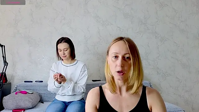 sweeetgirls2021 online show from 12, 4, 2026