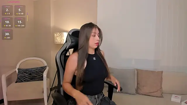 EllaClark online show from 19, 11, 2025