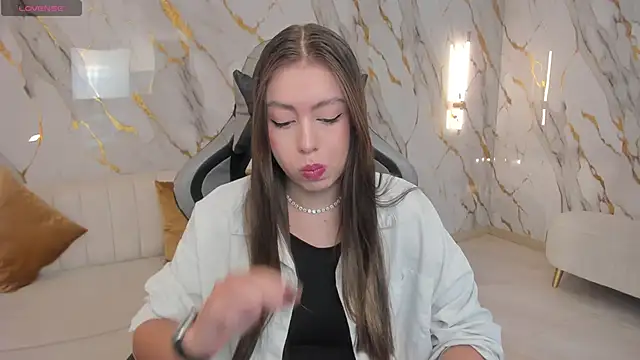 EllaClark online show from 20, 9, 2025