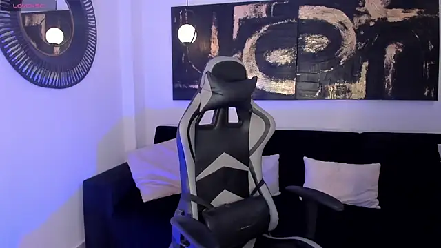 EllaClark online show from 14, 3, 2025