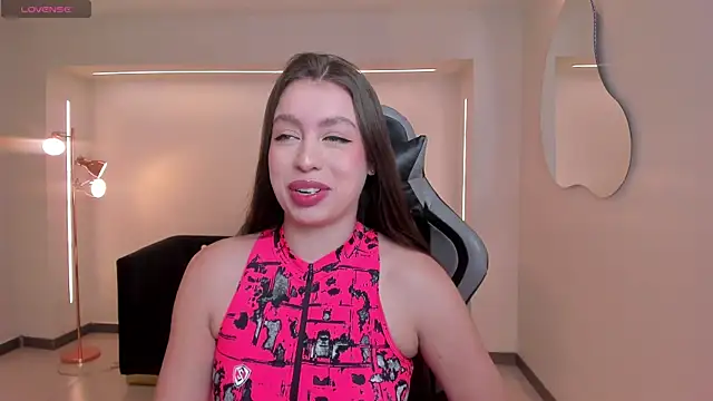 EllaClark online show from 13, 11, 2025