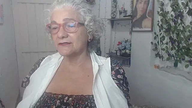 FunnyGrandma online show from 2, 10, 2025
