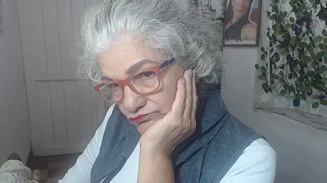 FunnyGrandma online show from 15, 10, 2025