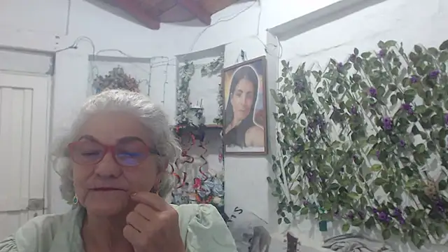 FunnyGrandma online show from 31, 10, 2025