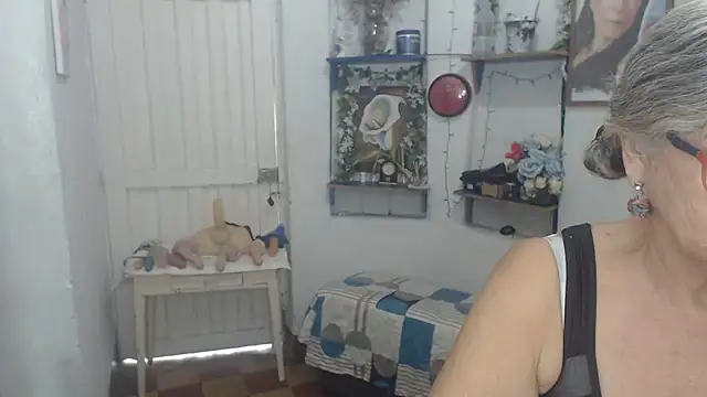 FunnyGrandma online show from 5, 3, 2026