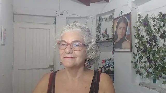FunnyGrandma online show from 5, 10, 2025