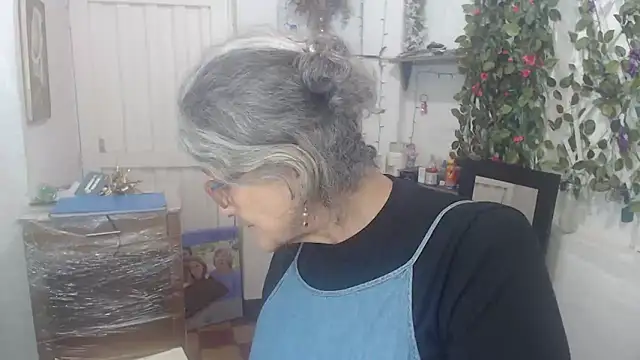 FunnyGrandma online show from 12, 3, 2025