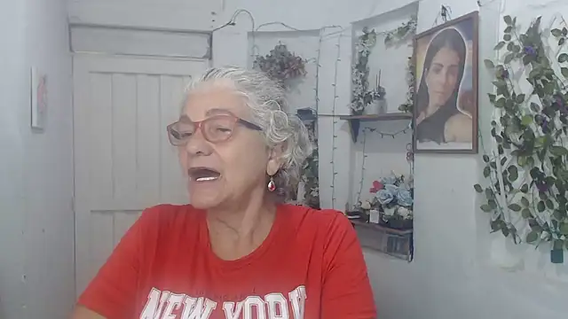 FunnyGrandma online show from 19, 9, 2025