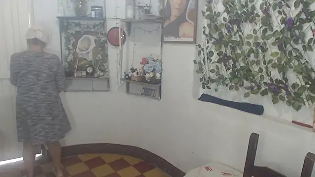 FunnyGrandma online show from 14, 2, 2026