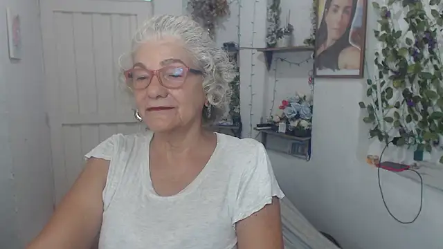 FunnyGrandma online show from 26, 9, 2025