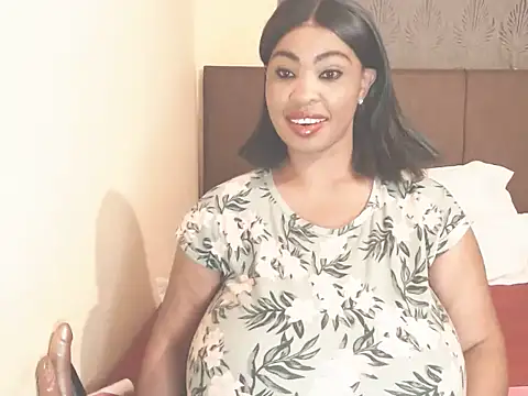 Snapshot of MissTits chatting on 22, 12, 2025 MissTits online show from 22, 12, 2025