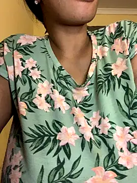 Snapshot of MissTits chatting on 28, 9, 2025 MissTits online show from 28, 9, 2025