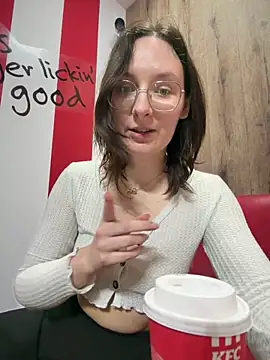 The Snowwhitee online show from 7, 4, 2026