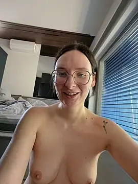 The Snowwhitee online show from 10, 3, 2026