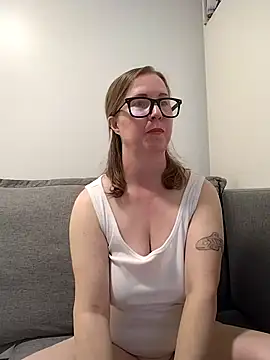 Snapshot of SweetandNaughty1 chatting on 3, 11, 2025 SweetandNaughty1 online show from 3, 11, 2025