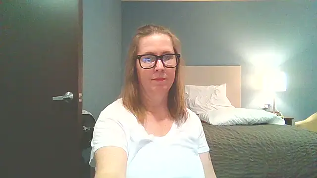 Snapshot of SweetandNaughty1 chatting on 5, 1, 2025 SweetandNaughty1 online show from 5, 1, 2025