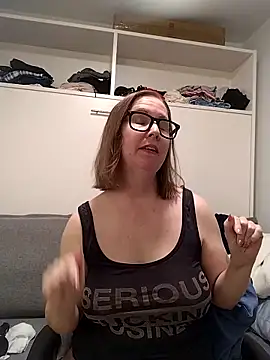 Snapshot of SweetandNaughty1 chatting on 16, 6, 2026 SweetandNaughty1 online show from 16, 6, 2026