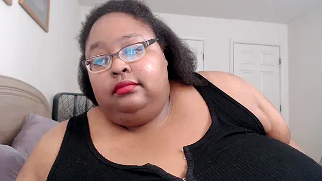 Loves Aura online show from 25, 5, 2026