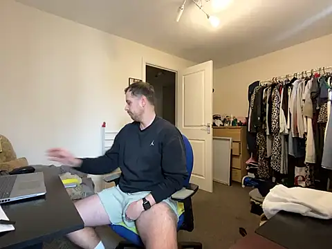 Kramer023 online show from 17, 2, 2025