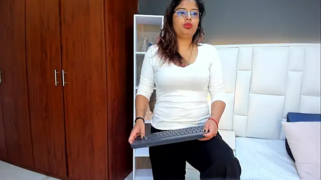 yeral2017 online show from 19, 11, 2025