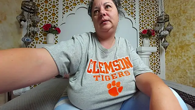 AleshaArabian online show from 6, 10, 2025