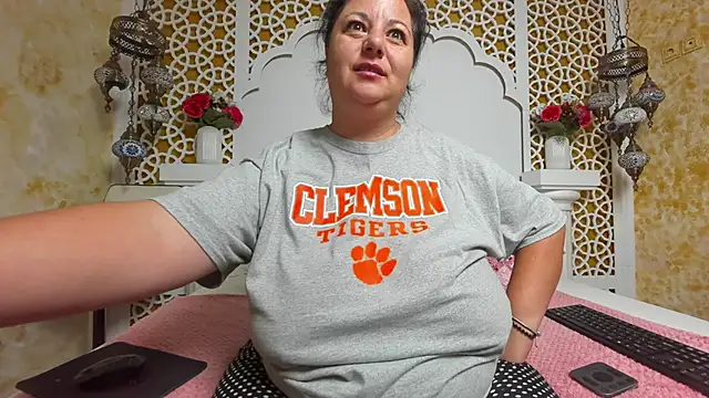 AleshaArabian online show from 9, 9, 2025