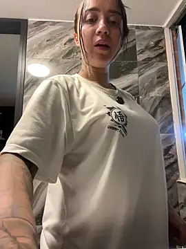 Snapshot of EmmyEvans1 chatting on 23, 9, 2025 EmmyEvans1 online show from 23, 9, 2025