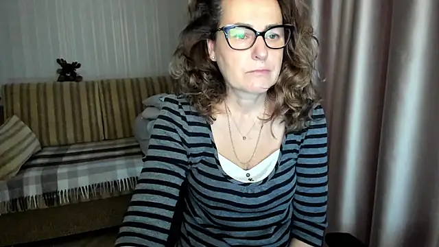 lauraoven online show from 27, 11, 2025