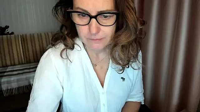 lauraoven online show from 15, 12, 2025