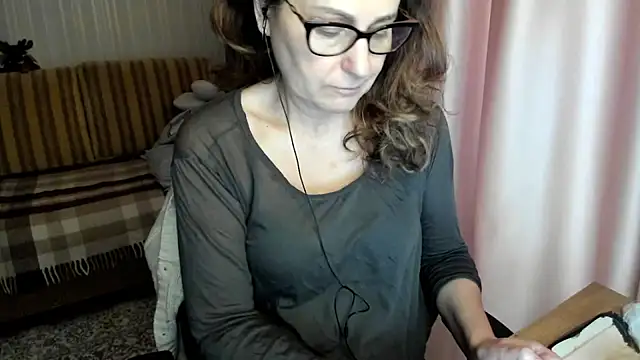 lauraoven online show from 3, 2, 2026