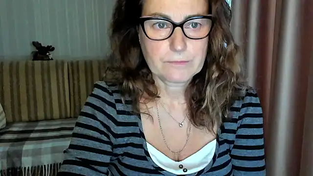 lauraoven online show from 25, 10, 2025