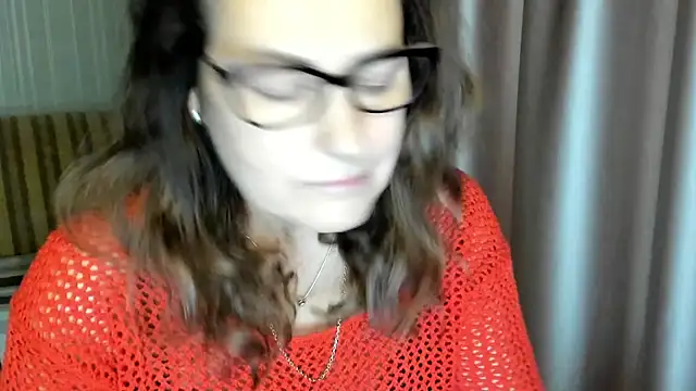 lauraoven online show from 1, 11, 2025