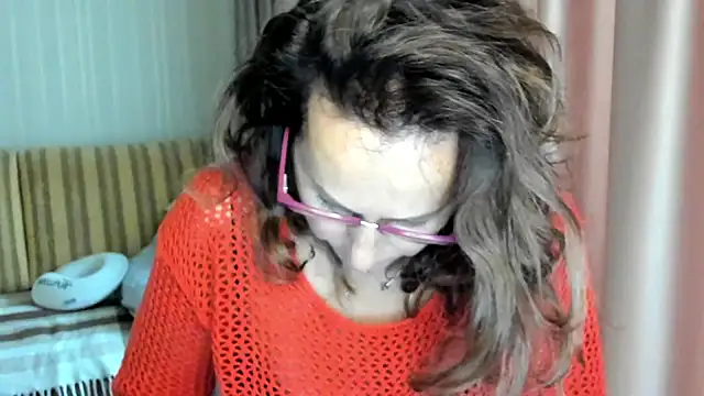 lauraoven online show from 13, 10, 2025