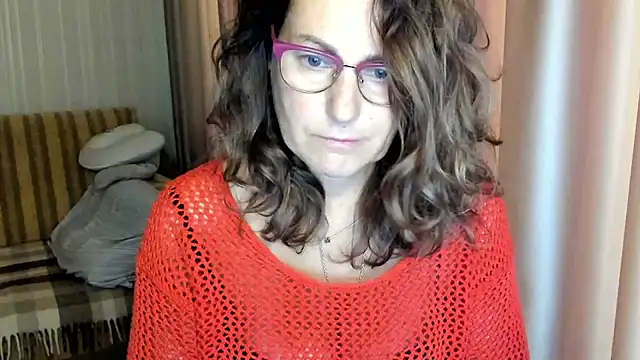 lauraoven online show from 9, 10, 2025