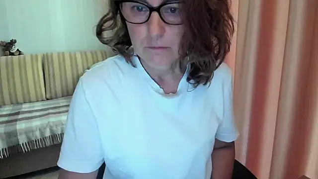 Snapshot of lauraoven chatting on 29, 7, 2026 lauraoven online show from 29, 7, 2026