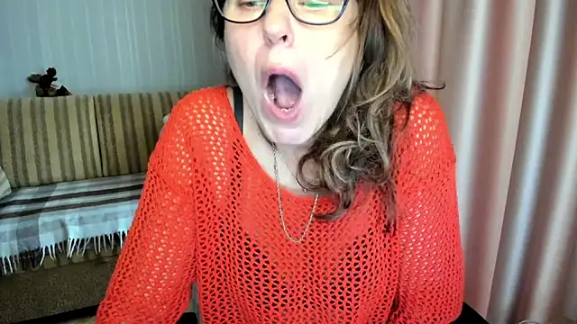 lauraoven online show from 11, 11, 2025