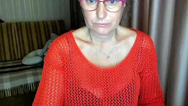 lauraoven online show from 4, 10, 2025