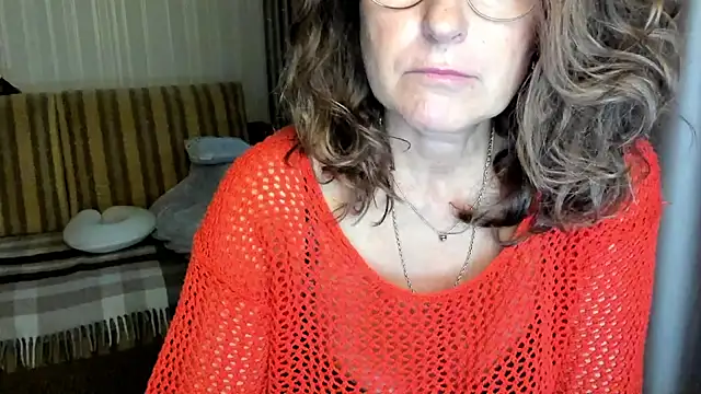 lauraoven online show from 5, 10, 2025